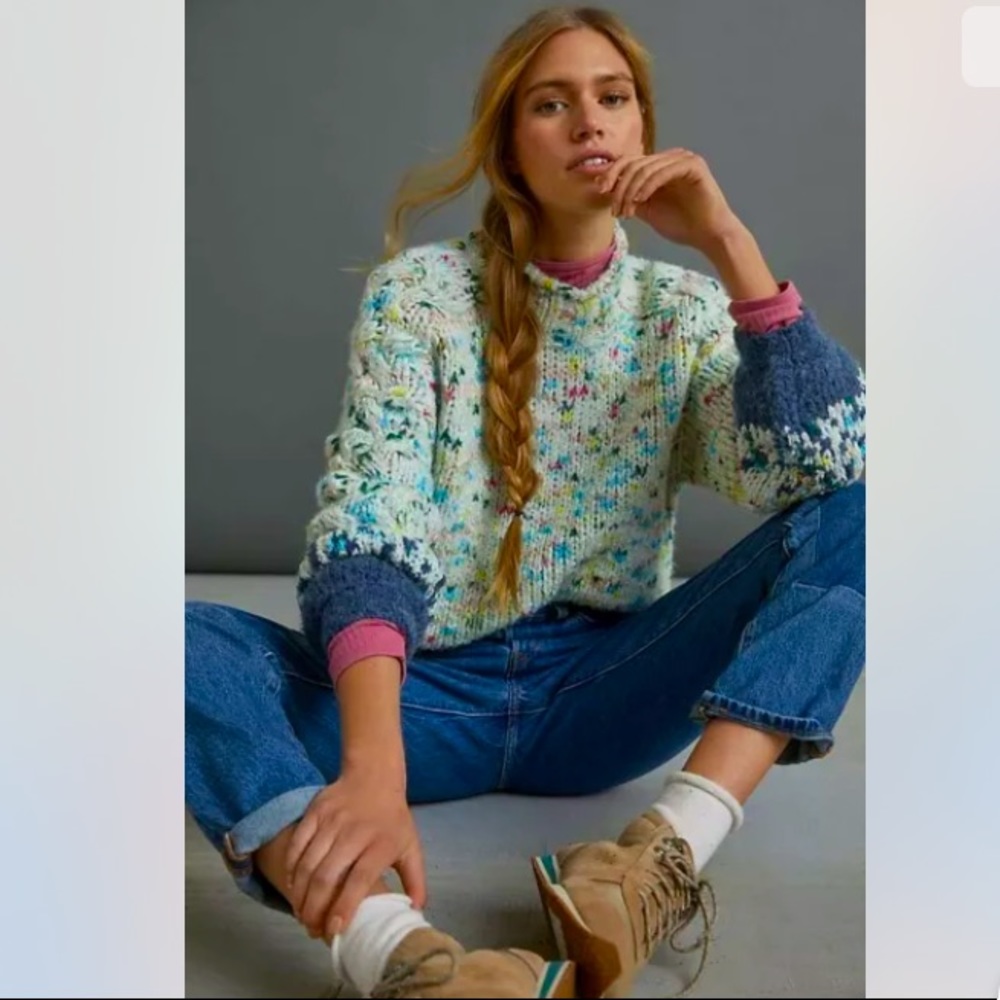 NWT Gaia Sweater Blue Motif Size S.